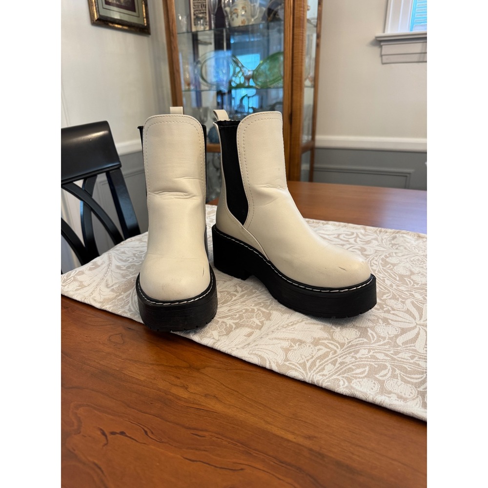 Soda Women White Platform Chelsea Boots Chunky Lug Sole Ankle Booties Size 8M